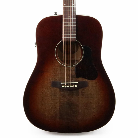 Art & Lutherie Americana Dreadnought Acoustic Electric in