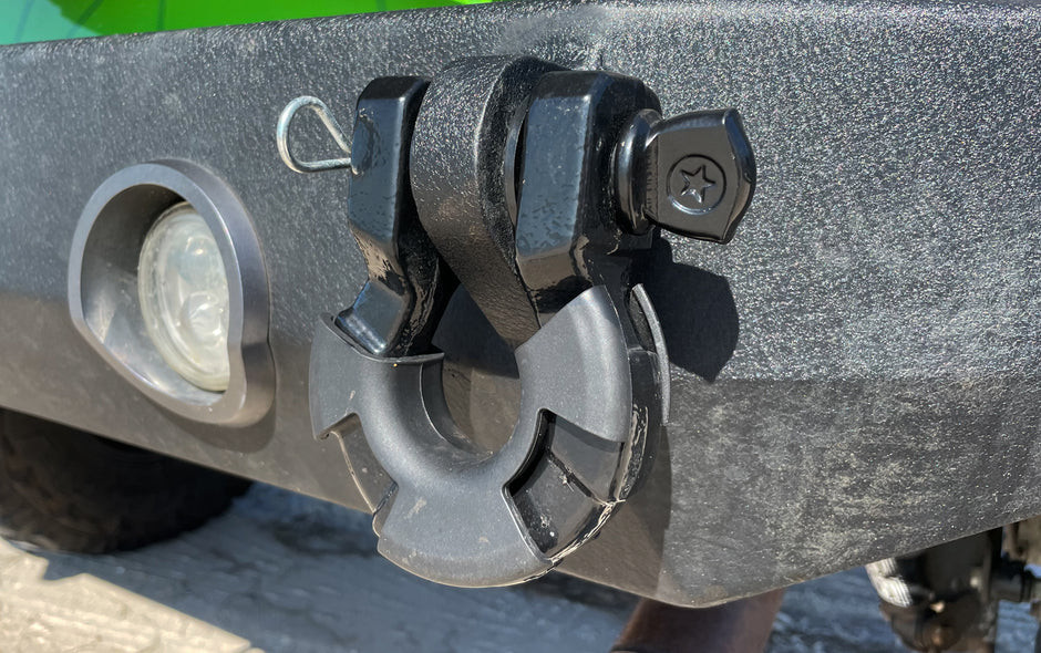 Super Shackle 8 Ton Rating With Isolators | Universal