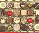 1060 Red Merry Christmas 24 Chocolate Gift Box with Merry Christmas Print