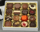 5009 Directors Choice - 16 Luxury Chocolates In A Classic Ribboned Gift Box