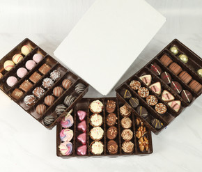 1 Kilo box of mixed Chocolates.