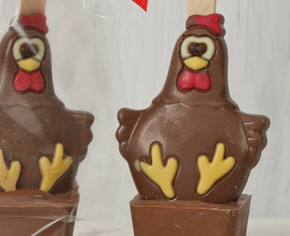 7128 Rooster Hot Chocolate Stirrer With Fun Milk Chocolate Chicken