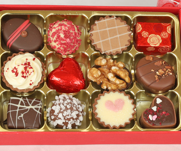 Loving Selection 12 Luxury Chocolate Box