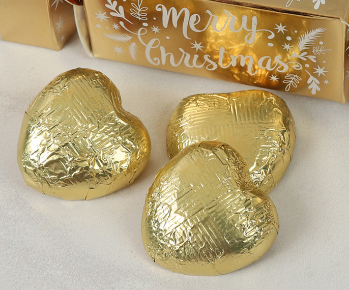 6826 Gold Mini Cracker with Milk Chocolate Hearts