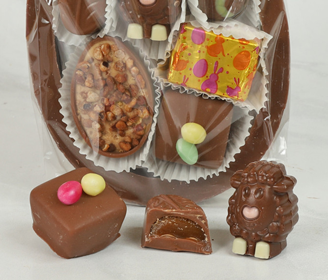 Chunky Half Milk Easter Egg Shell filled with 7 Luxury Belgian Milk Chocolates