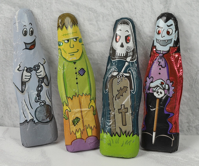 8114 Tall Halloween Figure - Spooky Milk Chocolate Foiled Characters 8114 Tall Halloween Figure - Spooky Milk Chocolate Foiled Characters