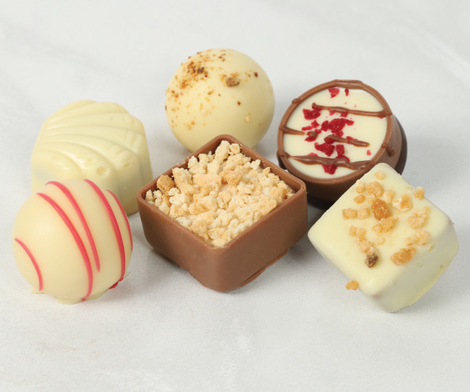 White Edition. 6 Piece Luxury White Chocolate Collection