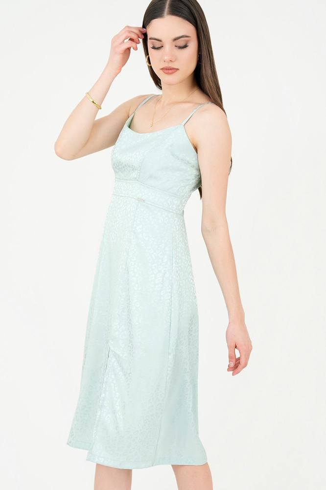 Vestidos corte princesa: definición, historia y cómo modernizarlos con Brujhas