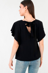 Lazos statement: cómo convertir un simple detalle en el protagonista del outfit