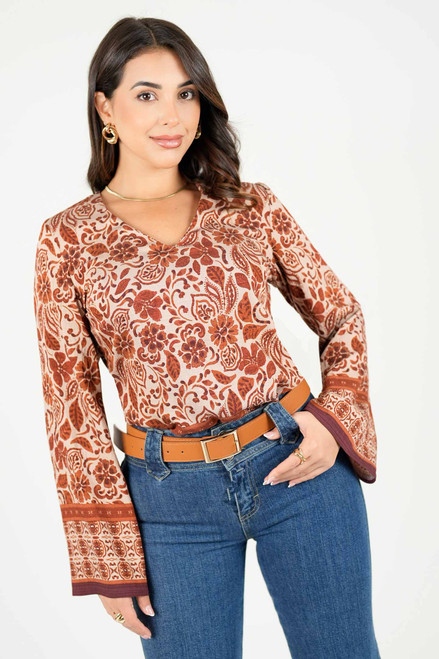 Blusa Manga Larga Acampanada Rayon Estampado Escote V con Corte Bajo Busto