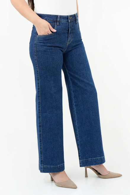 Pantalón recto en denim con basta ancha y bolsillos laterales