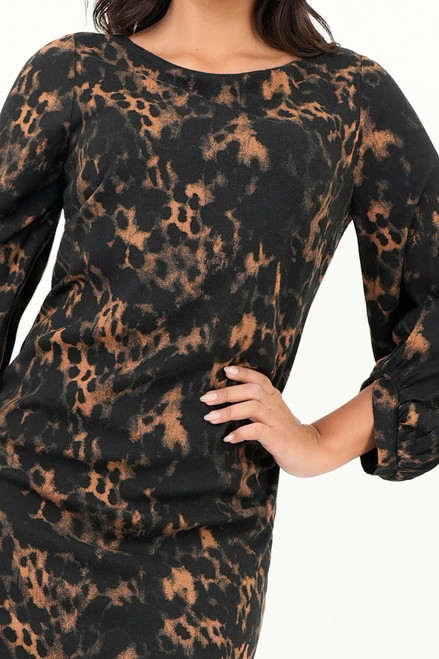 Vestido corto en lino shantu con escote ojal y mangas 5/8 abullonadas