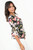 Blusa manga 3/4 en gasa estampada con escote redondo y mangas con ruffle