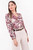 Blusa manga larga en rayon estampado con escote V