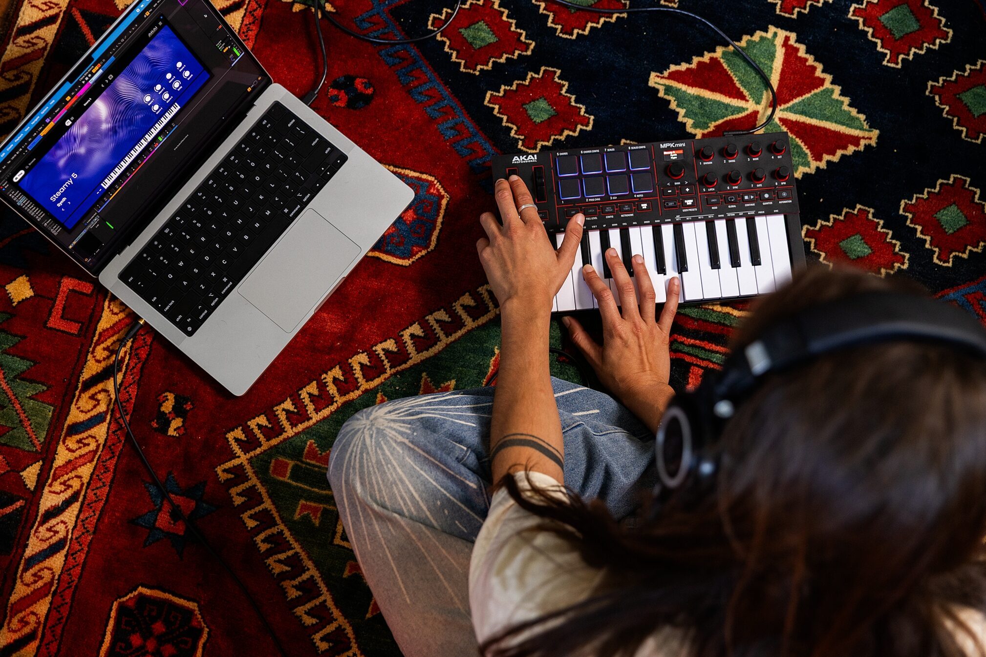 Akai MPK Mini IV USB-C MIDI Keyboard Controller, 25-Key