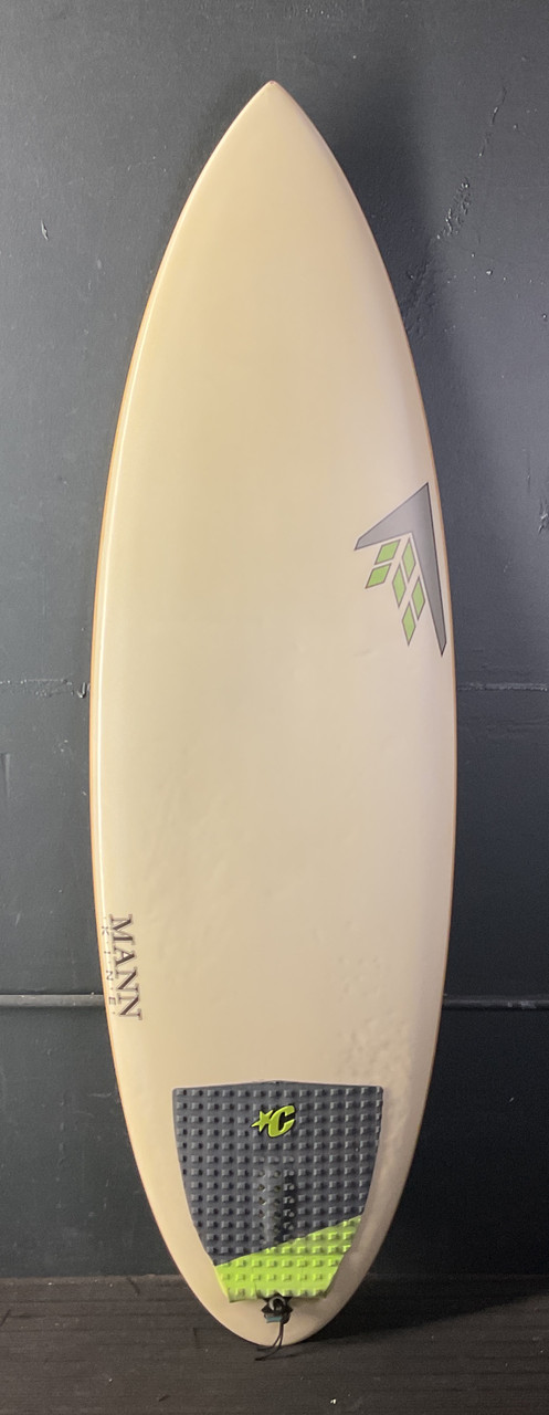Firewire Dominator 5'6\" 28L フィン付き 5'6