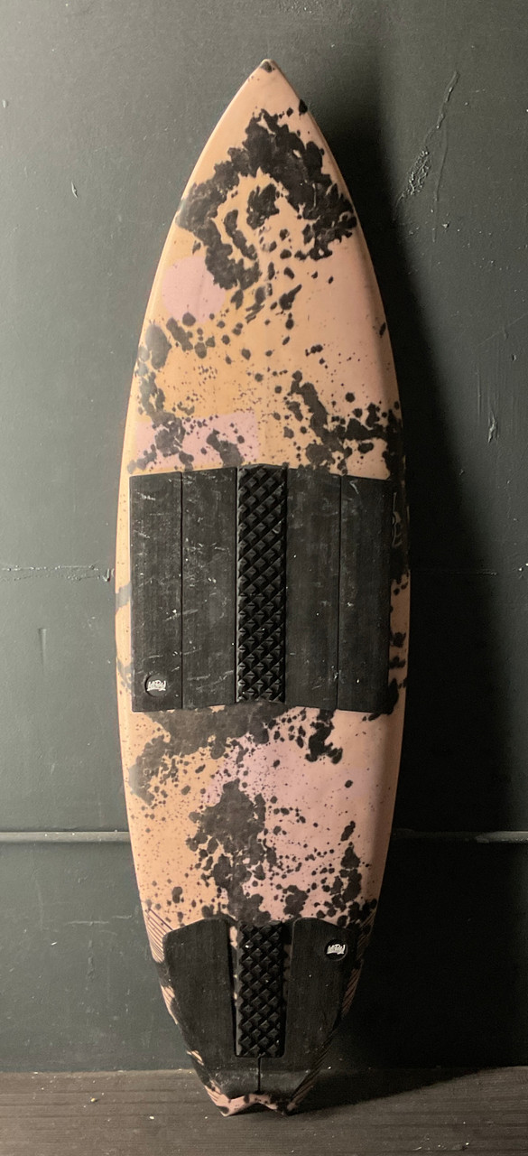 5'7" Hybrid photo 2