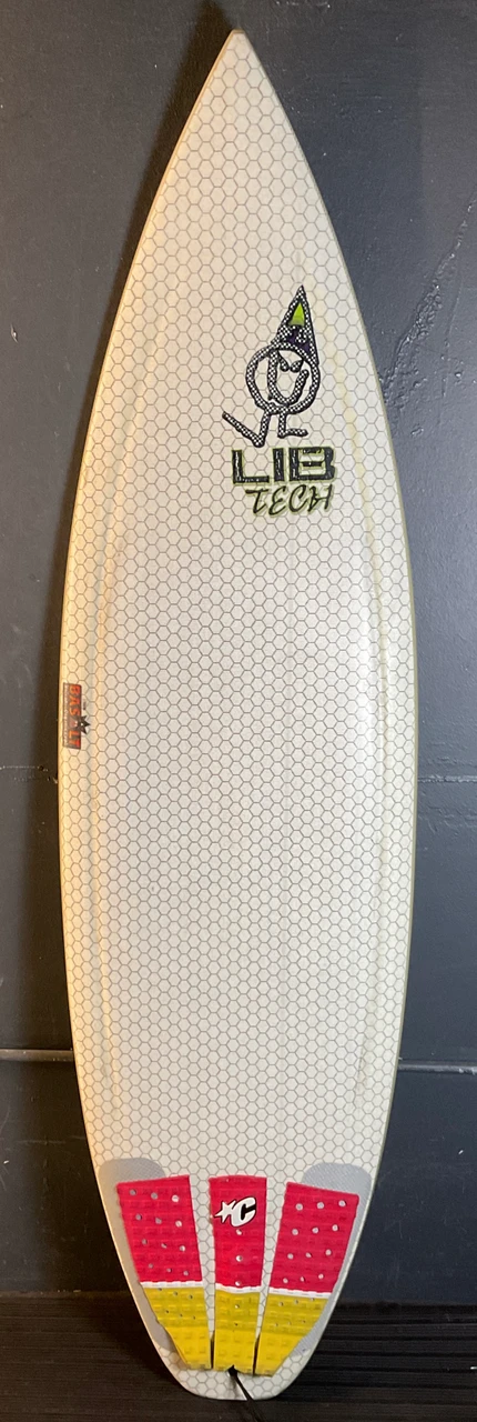 6'1" Aireola photo 1