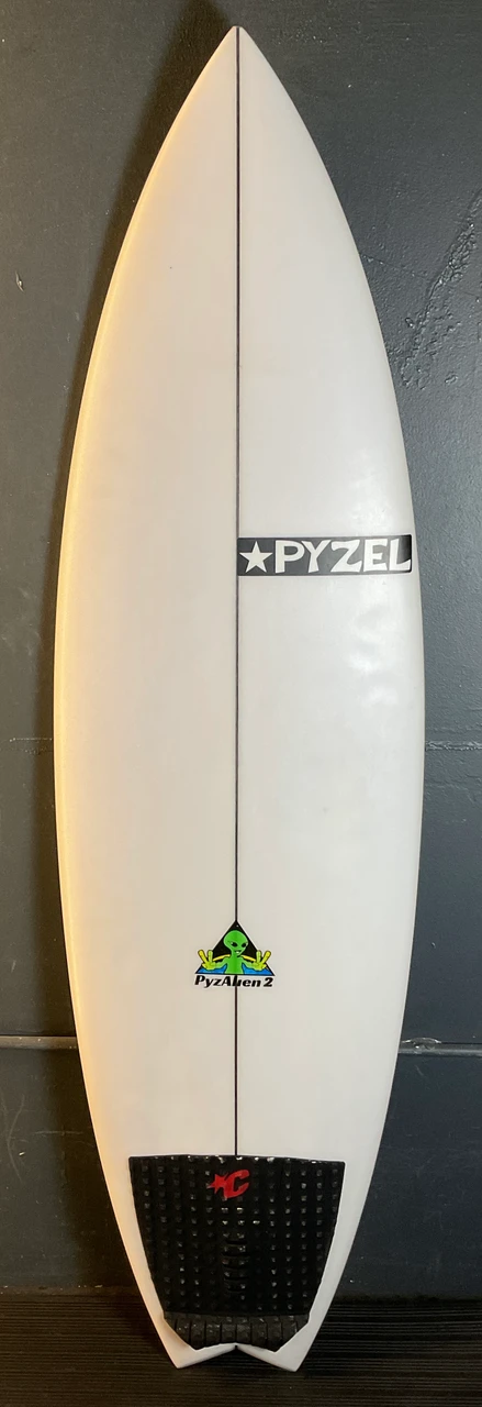 5'10" Pyzalien ll photo 1