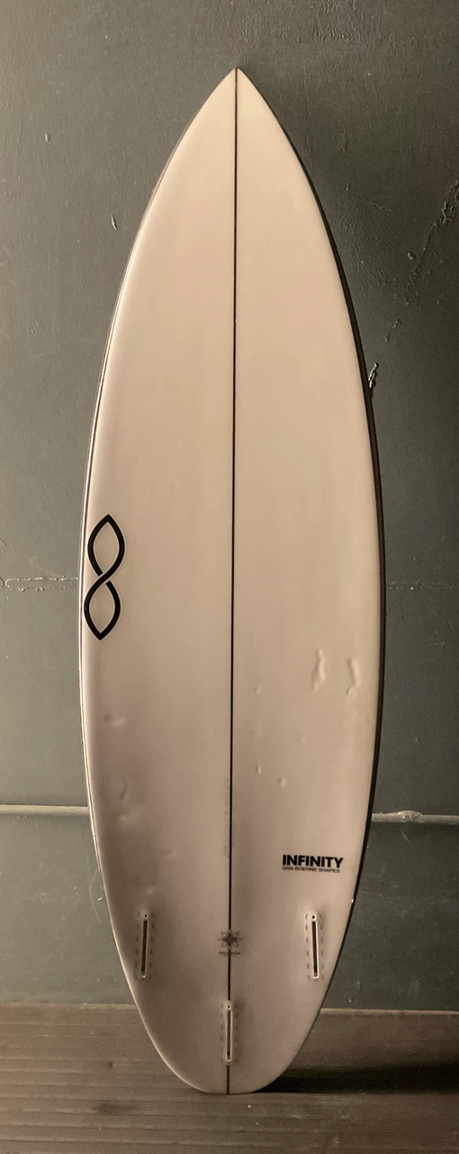 5'9" Shortboard photo 4