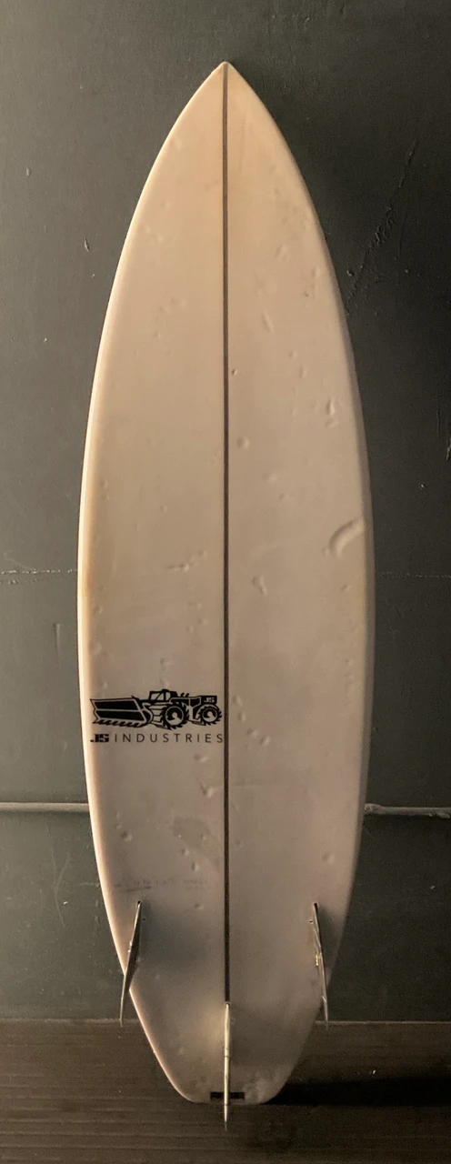 JS 6'0 Surfboard photo 4