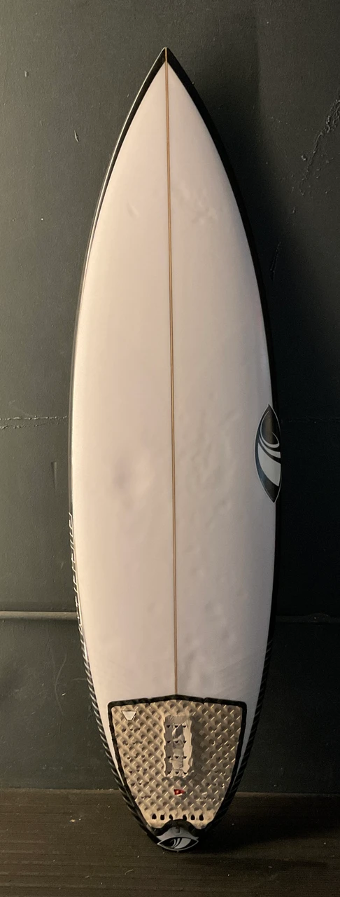 5'7" File Fifty photo 2