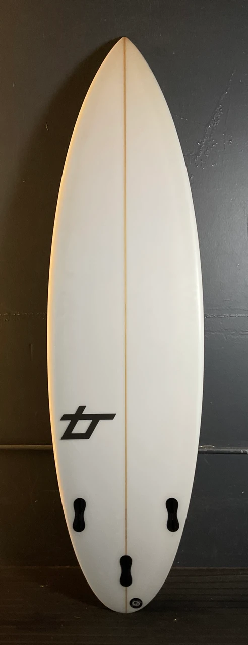5'10" Shortboard photo 3