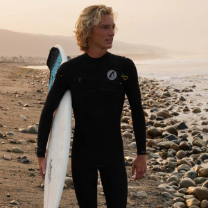 Isurus Mens Evade Size Large 2.2 Chest Zip Wetsuit - Closeout - #43175