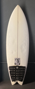 5'6" Kaysen "Twin" 27.42L Used Surfboard #43321 5'6" Kaysen "Twin" 27.42L Used Surfboard #43321