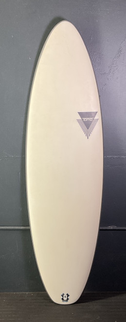 Firewire Dominator 5'6\" 28L フィン付き 5'6