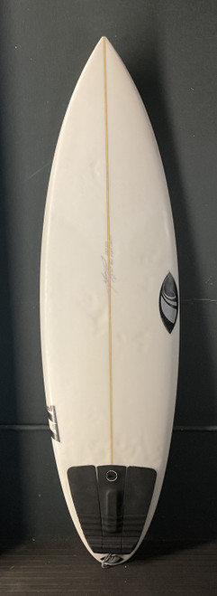 5'10" Sharpeye "#77" 26.5L Used Surfboard #43569 5'10" Sharpeye "#77" 26.5L Used Surfboard #43569