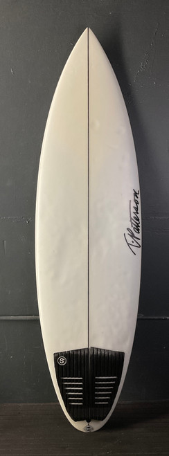 5'7” T. Patterson “Synthetic 84” 26.9L Used Surfboard #43876