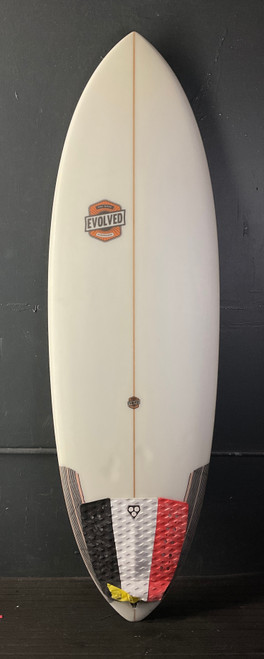 5'6" Evolved "Compressor" 27.5L Used Surfboard #SH2578