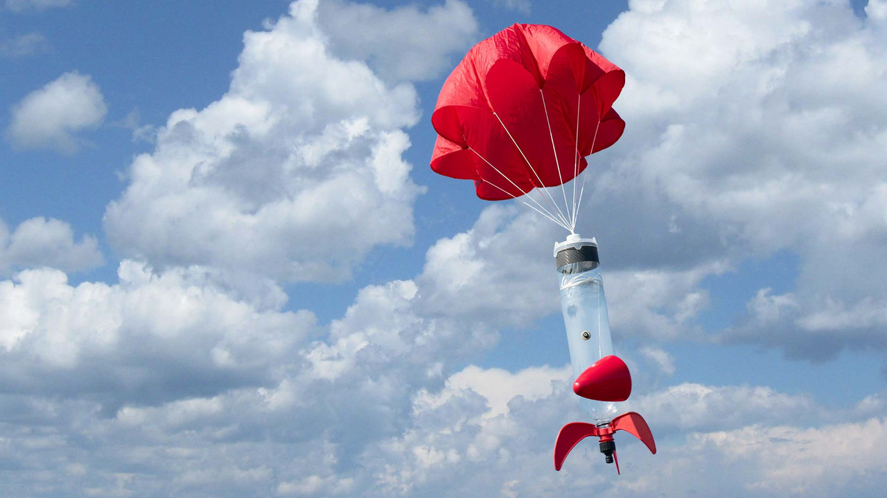 StratoRocket Mini under StratoChute