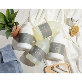 Zogics eco-friendly bath and body set with cruelty-free formula in recyclable gallon containers Zogics eco-friendly bath and body set with cruelty-free formula in recyclable gallon containers
