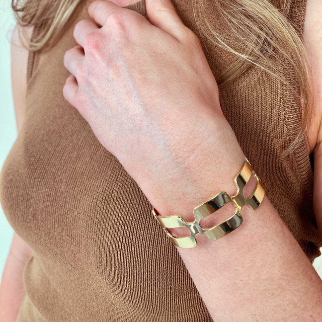 Circulos Gold Cuff Bracelet. Elevate your style with our stunning designer bracelets.