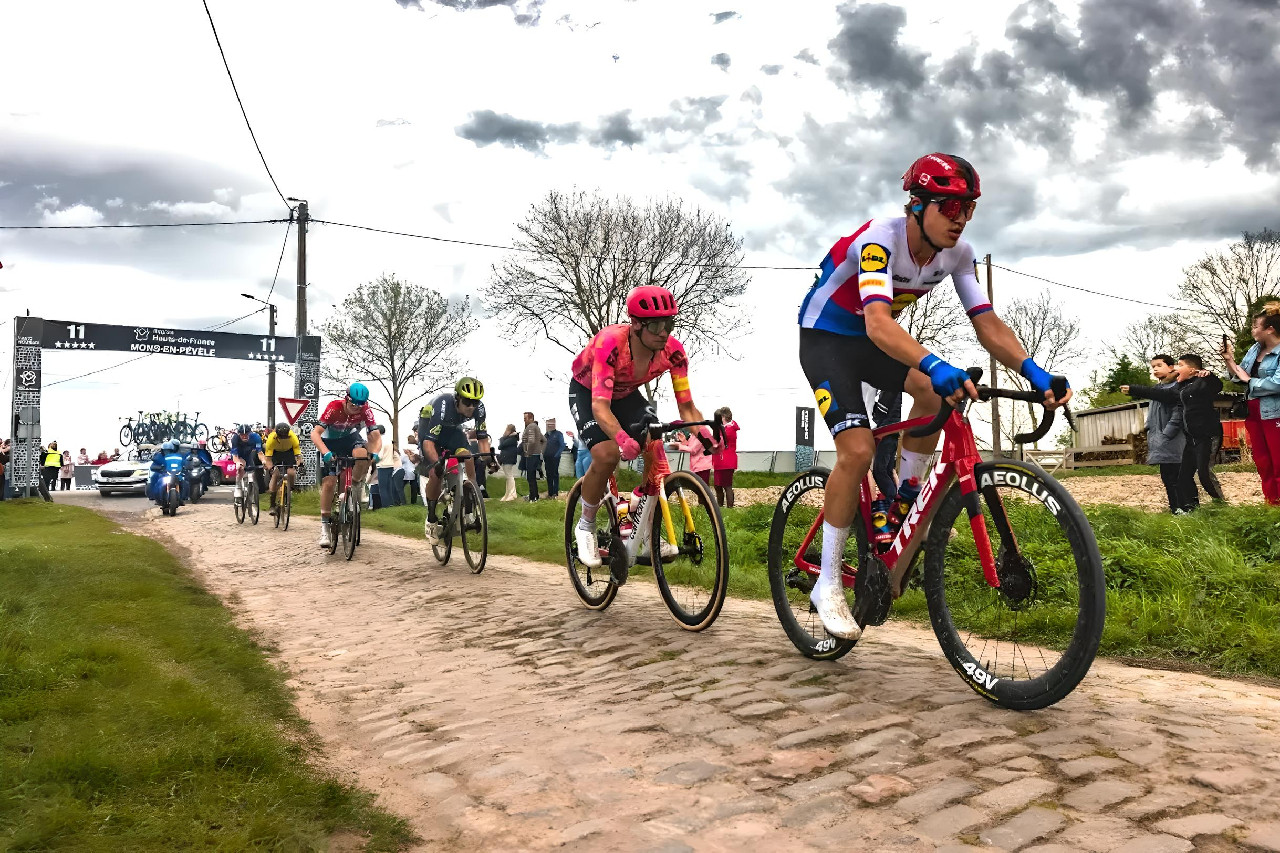 Todo listo para la París-Roubaix 2025: Pogačar y el desafío imposible