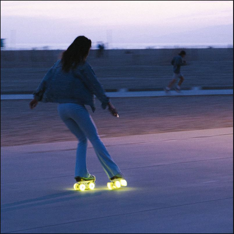 Liila　オッドアイ Luminous Roller Skate Wheels with Lights - Solid (62mm)