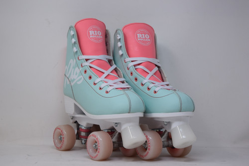 Slightly Used Rio Script Roller Skates from Roller Skate Nation 1