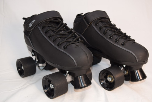 Slightly Used Pacer GTX500 Indoor Roller Skates || Black Men's 7 (Ladies'8)