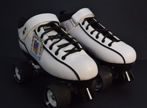 Slightly Used Pacer GTX500 Indoor Roller Skates || White and Black Men's 9 (Ladies' 10)