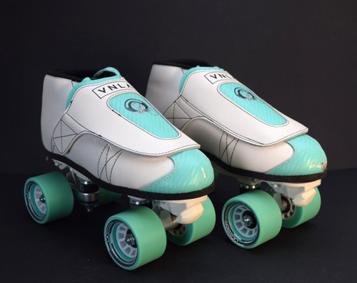 Slightly Used VNLA Jr. Lagoon Jam Skates | Men's 9 (Ladies' 10)