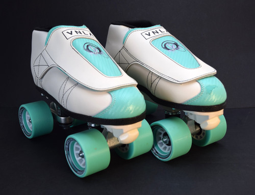 Slightly Used VNLA Jr. Lagoon Jam Skates |  Men's 8 (Ladies' 9)