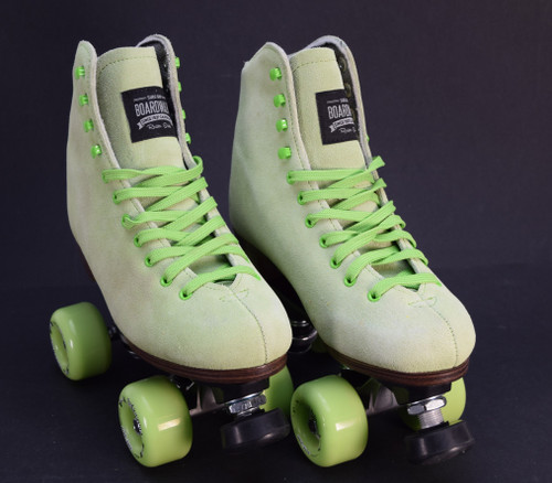 *Slightly Used* Boardwalk Outdoor Roller Skates || Keylime, Men's 6 (Ladies' 7)