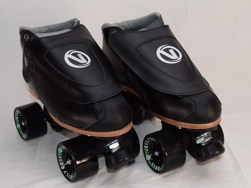 Slightly Used VNLA Total Blackout Outdoor Skates | Men's 9 (Ladies' 10)