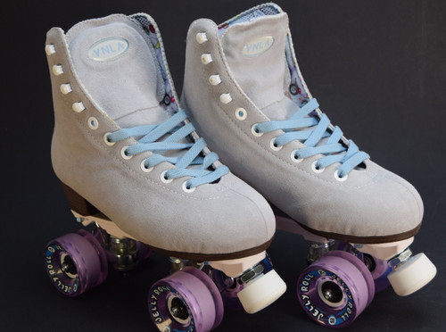 *Slightly* Used VNLA A La Mode Jelly Roll Outdoor Roller Skates | Blue Moon, Men's 7 (Ladies' 8) 