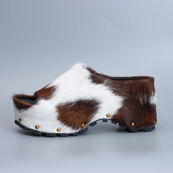 2025 Women Designer Luxury Platform Mules Real Calf Hair Leather Lined Slip On Clogs Slides Sandals Summer Fashion Comfort Shoes