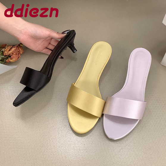 Fashion Silk Women Low Heels Slides Slippers Shoes Spring Summer Round Toe Ladies Heeled Slippers Shoes Female Sandals Pumps