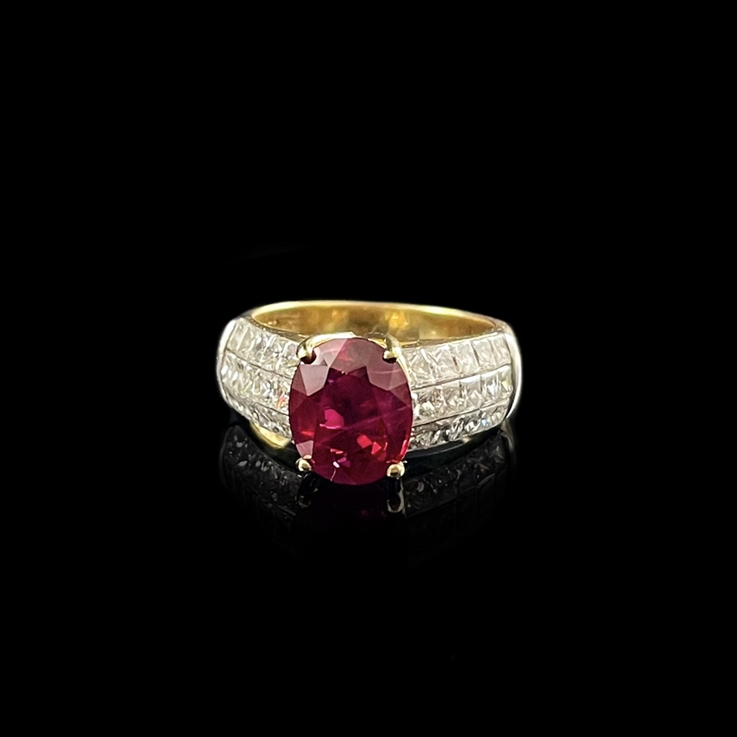 Curated estate jewelry from The Pearl Collector