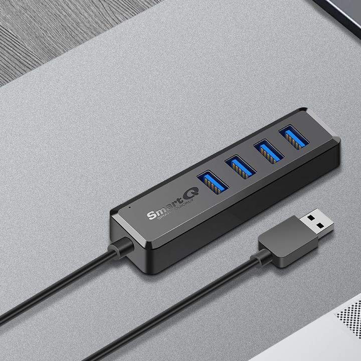 SmartQ 4-port USB 3.0 hub on a desk